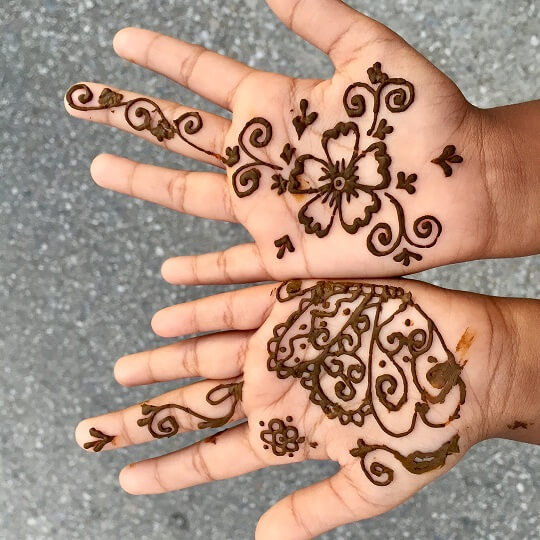 30+ Adorable Mehndi Designs for Kids (Little Princesses)