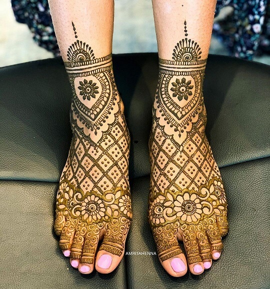 110+ Most Versatile Arabic Mehndi Designs Collection 2025