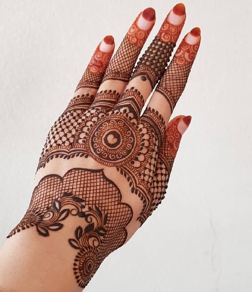 125+ Simple and Easy Mehndi Designs for All Occasions