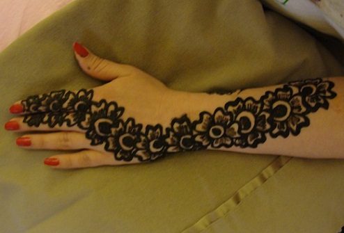 125+ Simple and Easy Mehndi Designs for All Occasions