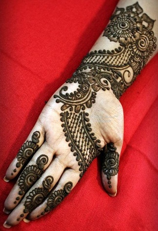 125+ Simple and Easy Mehndi Designs for All Occasions