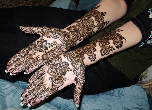 50+ Simple And Attractive Mehndi Designs For Hands