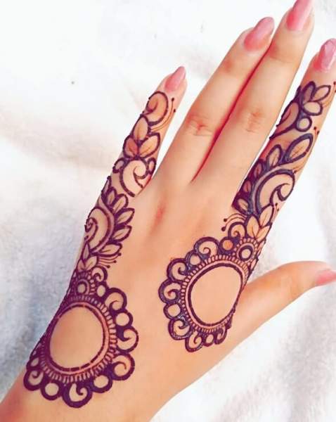 50+ Simple And Attractive Mehndi Designs For Hands