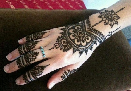 10+ Most Alluring Mehndi Designs for Raksha Bandhan 2023