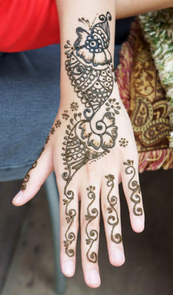 15 Outstanding Collections of Diwali Mehndi Designs 2023