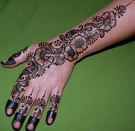 15 Latest Asha Savla Mehndi Designs with Pictures