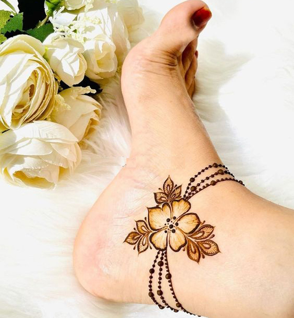 15 Anklet Mehndi Designs That You Will Love 2023