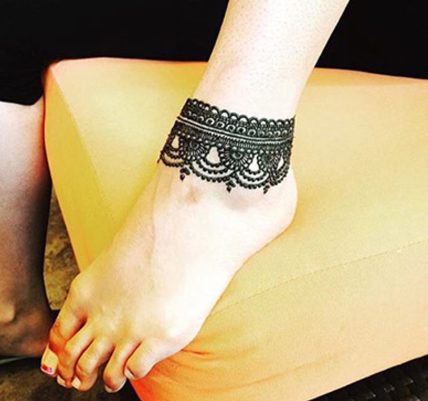 15 Anklet Mehndi Designs That You Will Love 2023