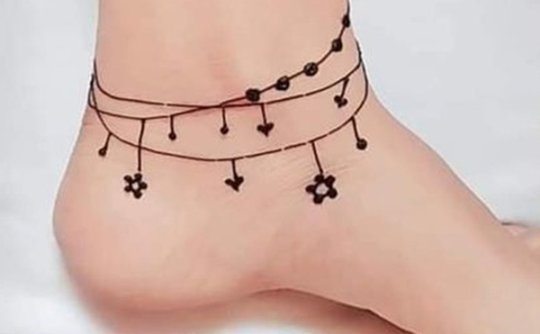 15 Anklet Mehndi Designs That You Will Love 2023