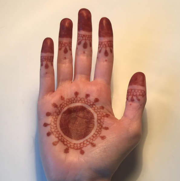 &quot;గోరింటకు డిజైన్స్ 2023&quot;: Telugu Mehndi Designs for Hands (10 Best)