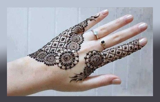 20 Best All Finger Mehndi Designs (2023 Latest Images)