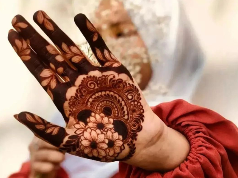 10 Stunning Bombay Style Mehndi Designs for Every Occasion