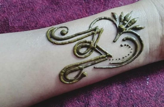 10 Expressive M Letter Mehendi Designs In 2023