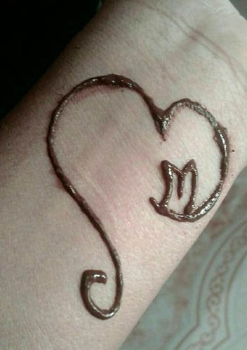 10 Expressive M Letter Mehendi Designs In 2023