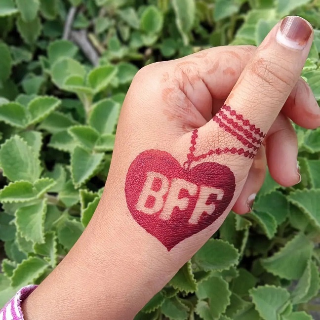 10 Trendy Heart Shaped Mehndi Designs for Every Occasion