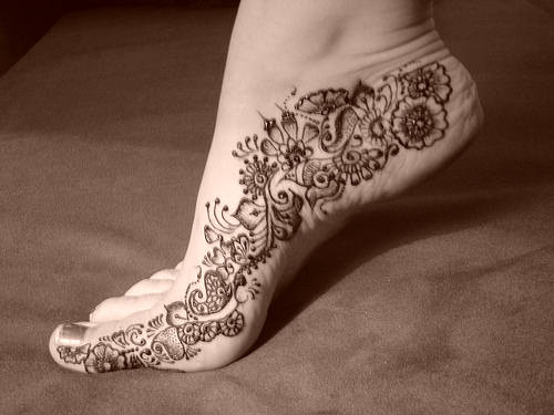 15+ Stylish Foot Mehndi Designs for Your Pretty Feet | Style At Life