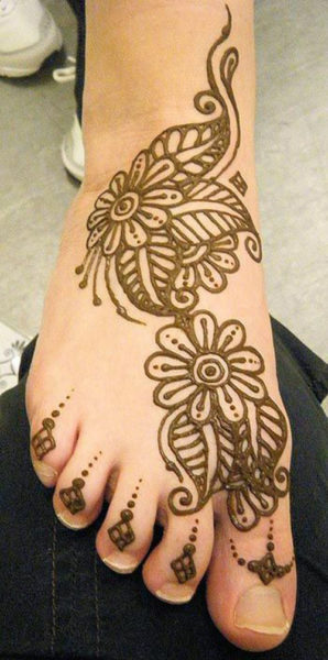 15+ Stylish Foot Mehndi Designs for Your Pretty Feet | Style At Life