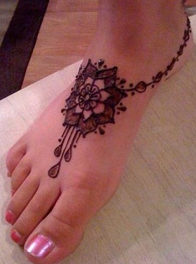 15+ Stylish Foot Mehndi Designs for Your Pretty Feet | Style At Life