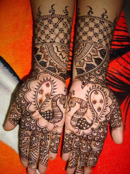 25 Elegant Full Hand Mehndi Designs for Brides-to-Be 2023
