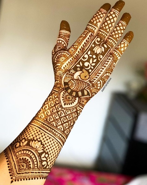 25 Elegant Full Hand Mehndi Designs for Brides-to-Be 2023
