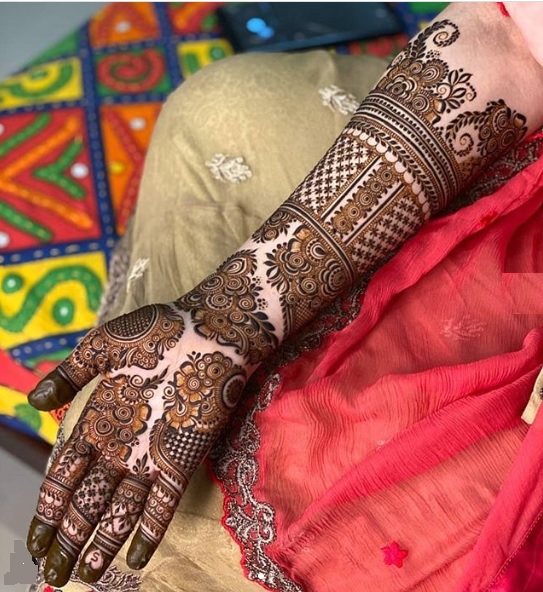25 Elegant Full Hand Mehndi Designs for Brides-to-Be 2023