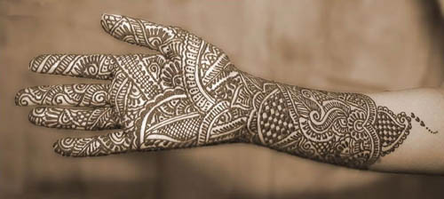 25 Elegant Full Hand Mehndi Designs for Brides-to-Be 2023