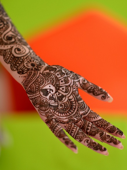 25 Elegant Full Hand Mehndi Designs for Brides-to-Be 2023