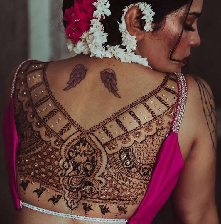 15 Marvelous Blouse Mehndi Designs You Can Try In 2023