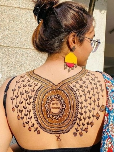 15 Marvelous Blouse Mehndi Designs You Can Try In 2023