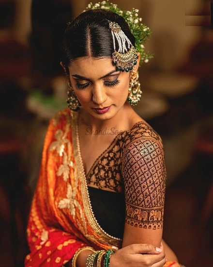 15 Marvelous Blouse Mehndi Designs You Can Try In 2023