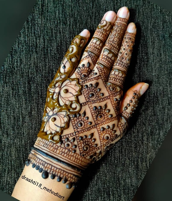 15 Latest Designer Mehndi Designs with Images | I Fashion Styles