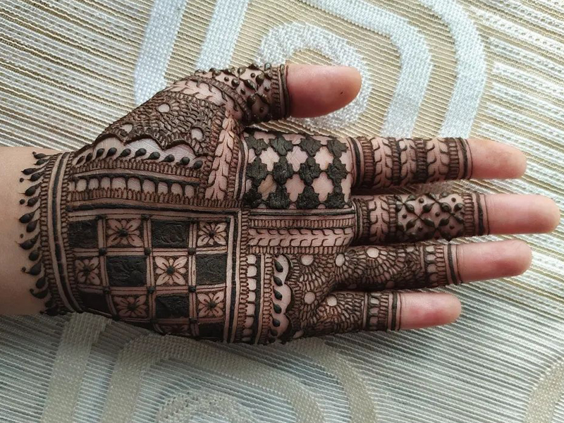 50 Most Loved Indian Style Mehndi Designs for Girls