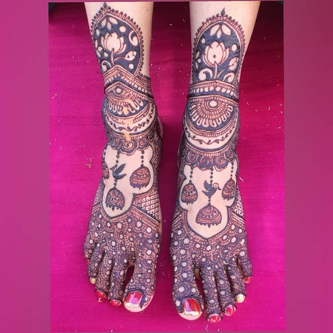 30 Latest And Trending Leg Mehndi Designs With Images