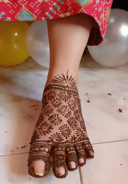 30 Latest And Trending Leg Mehndi Designs With Images