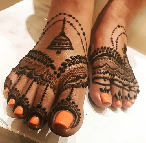30 Latest And Trending Leg Mehndi Designs With Images
