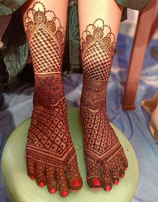 30 Latest And Trending Leg Mehndi Designs With Images