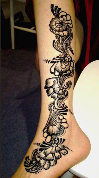 30 Latest And Trending Leg Mehndi Designs With Images