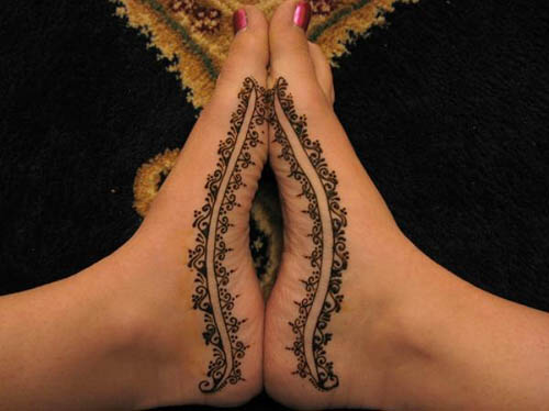 30 Latest And Trending Leg Mehndi Designs With Images