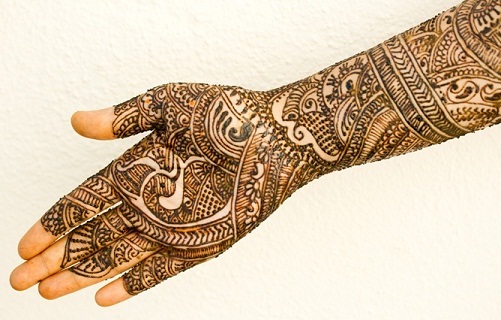 15 Artistic Peacock (Mor) Mehndi Designs 2023 | I Fashion Styles