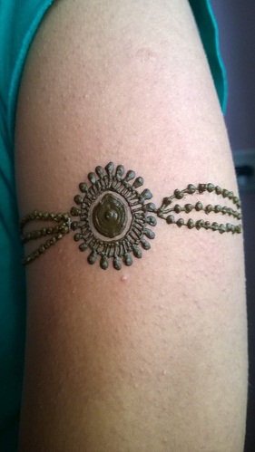 10 Simple and Latest Bajuband Mehndi Designs | I Fashion Styles