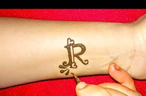 10 Adorable R Letter Mehndi Designs and Ideas 2023