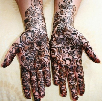 20 Adorable Mehandi Designs (2012 to 2023) with Best Pictures