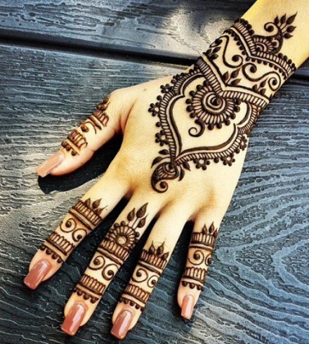 15 Latest Khafif Mehndi Designs and Its Specialities