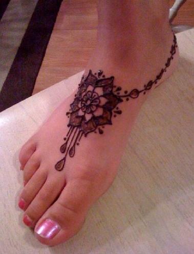 9 Latest and Popular Gol Tikka Mehndi Designs | I Fashion Styles