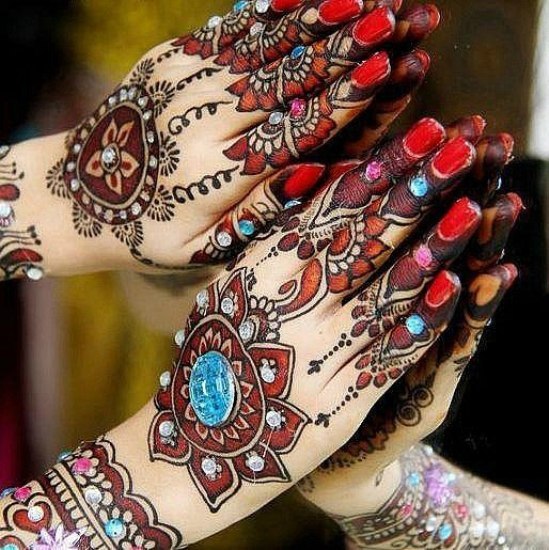 9 Stunning Dulhan Mehndi Designs to Enhance Bridal Look