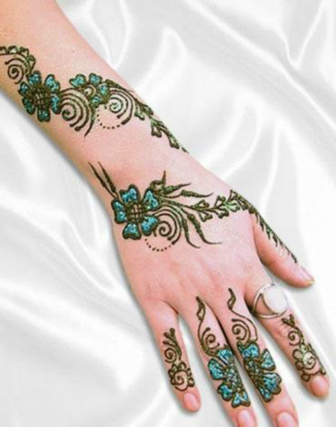 9 Stunning Glitter Mehndi Designs with Pictures | I Fashion Styles