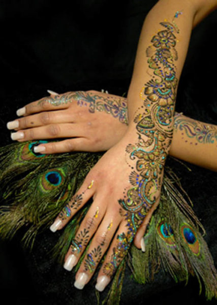 9 Stunning Glitter Mehndi Designs with Pictures | I Fashion Styles