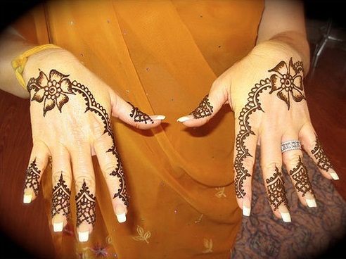 15 Latest Small Mehndi Designs in 2023 | I Fashion Styles