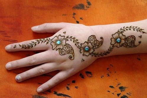 15 Latest Small Mehndi Designs in 2023 | I Fashion Styles