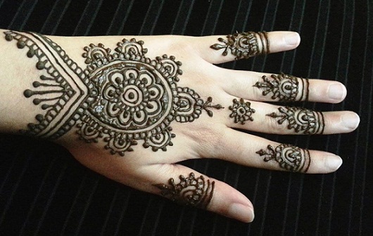 Top 15 Quick And Easy Mehndi Designs With Images